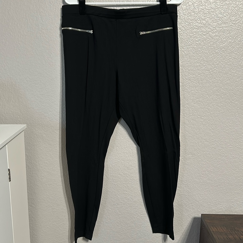 Avenue VIP Knits Black Stretch Pants - Size 14/16